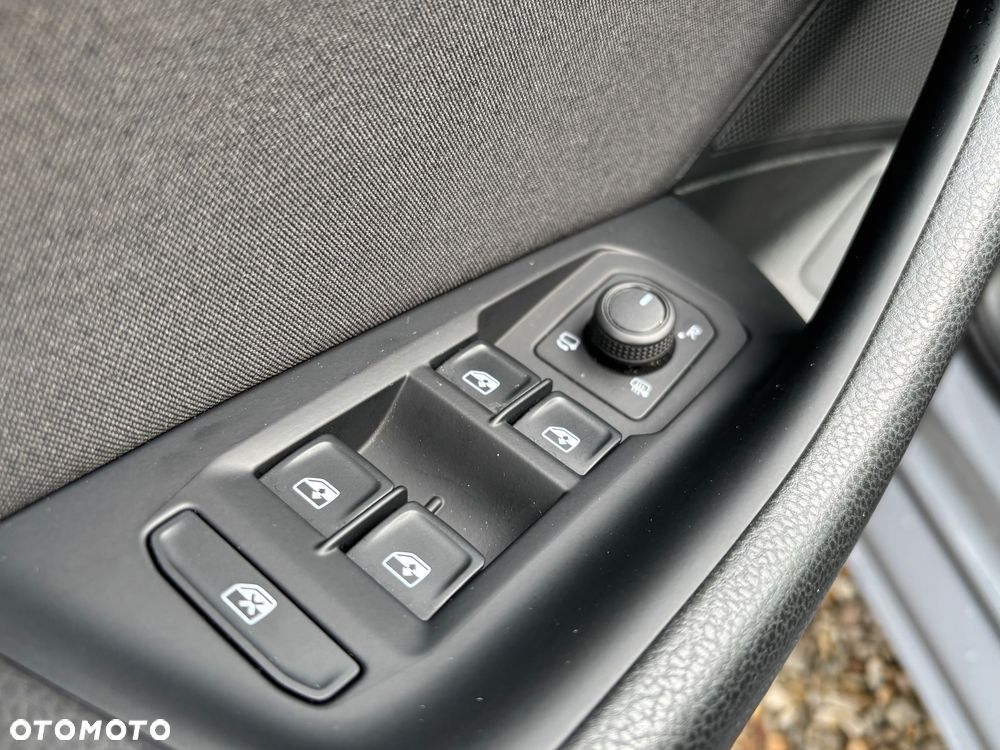 Volkswagen Passat - 29