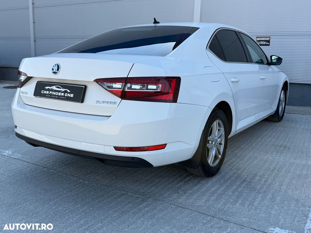 Skoda Superb 2.0 TDI DSG Style - 5