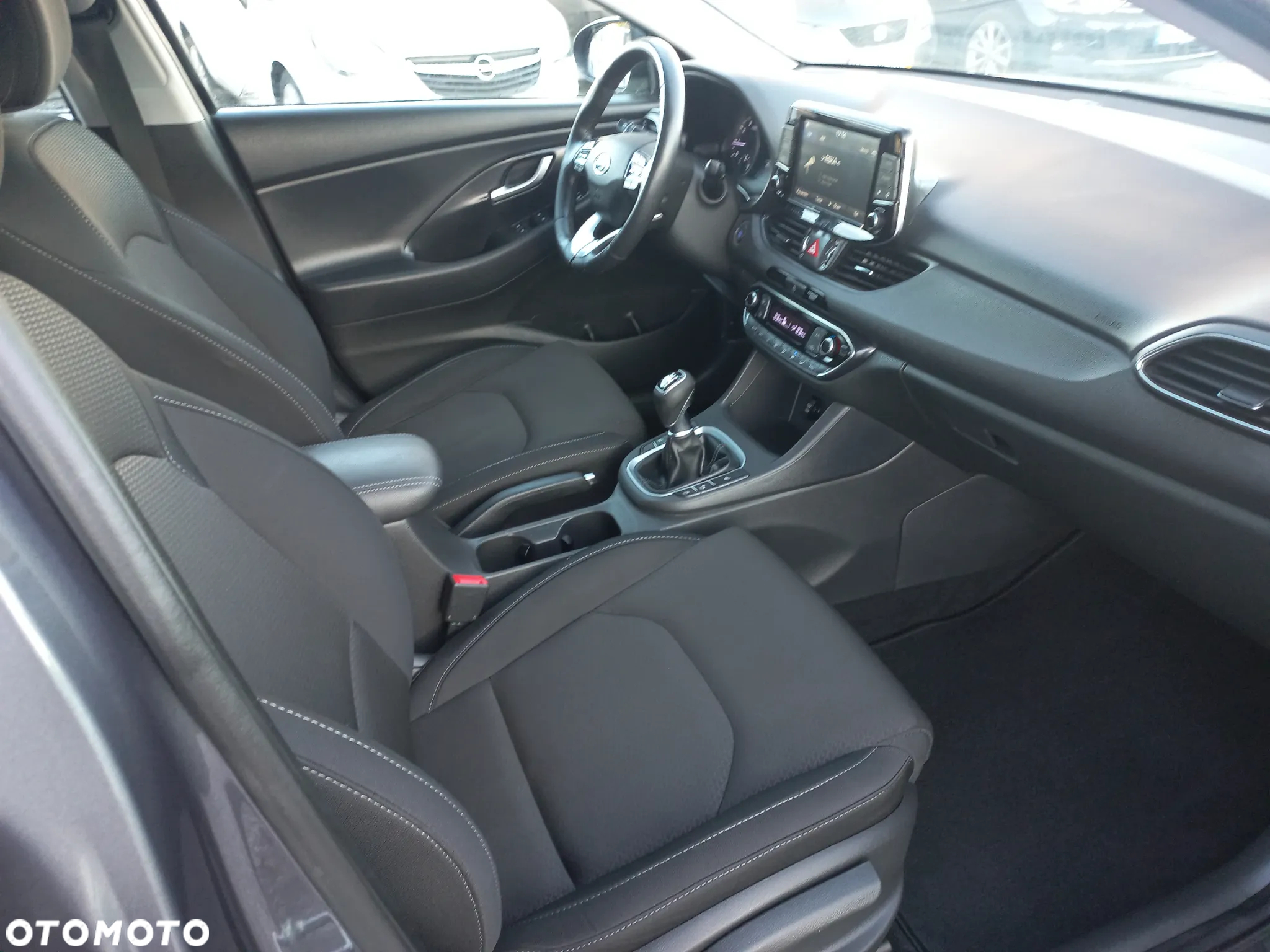 Hyundai i30 Kombi 1.4 T-GDI Premium - 17