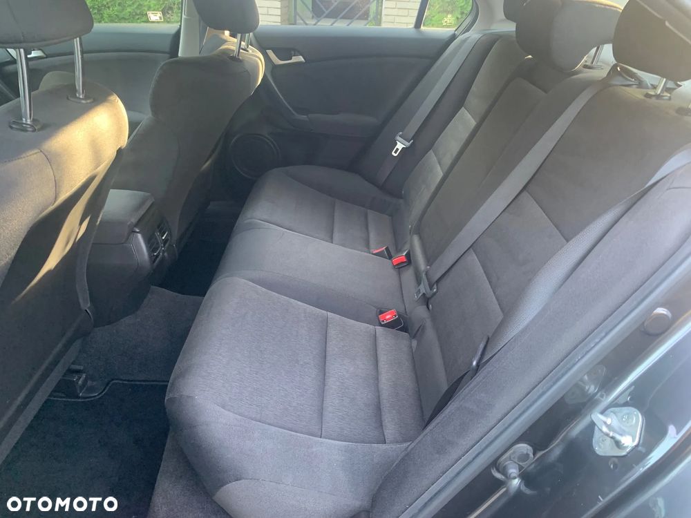 Honda Accord 2.0 Executive - 24