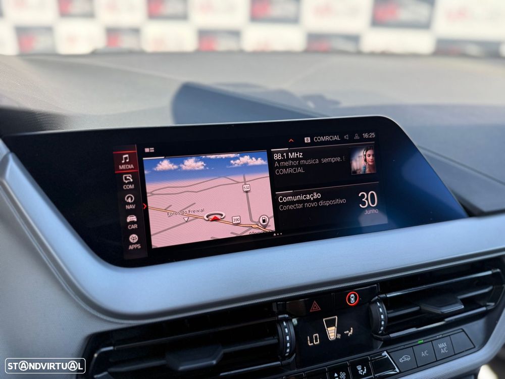BMW 116 d Advantage Auto — fotografia 28