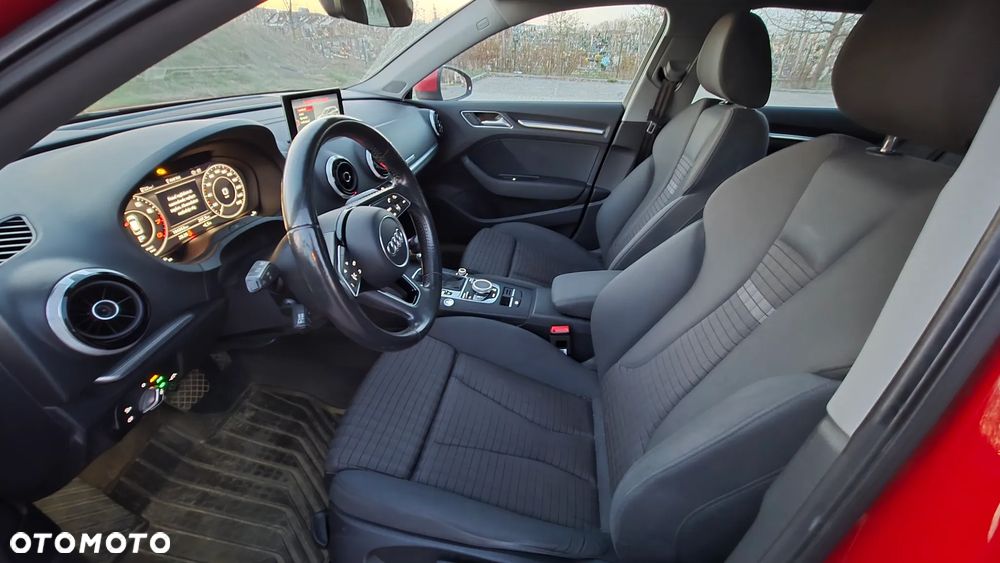 Audi A3 Sportback 1.4 TFSI e-tron Sport S tronic - 29
