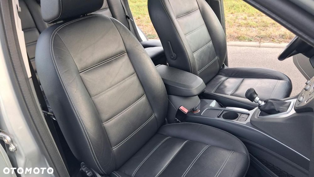 Ford Kuga - 21