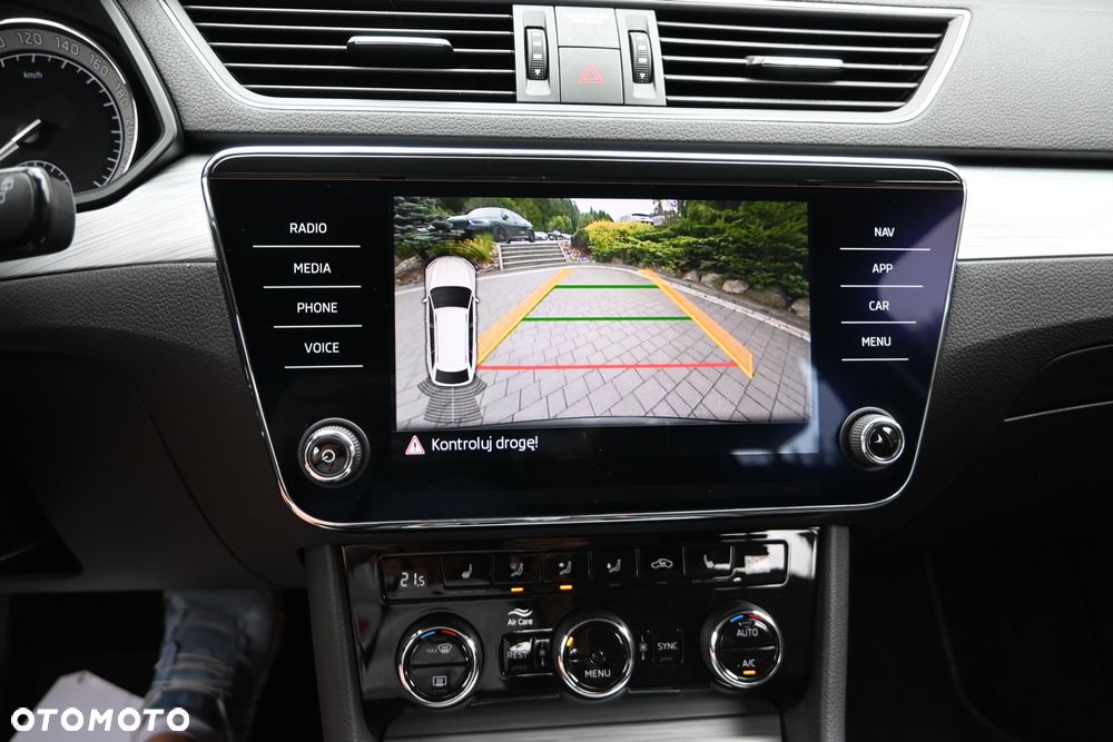 Skoda Superb 2.0 TDI SCR Sportline DSG - 14
