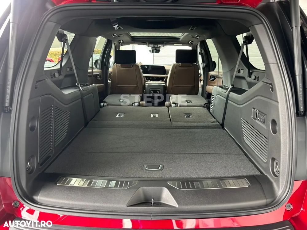 Chevrolet Suburban - 16