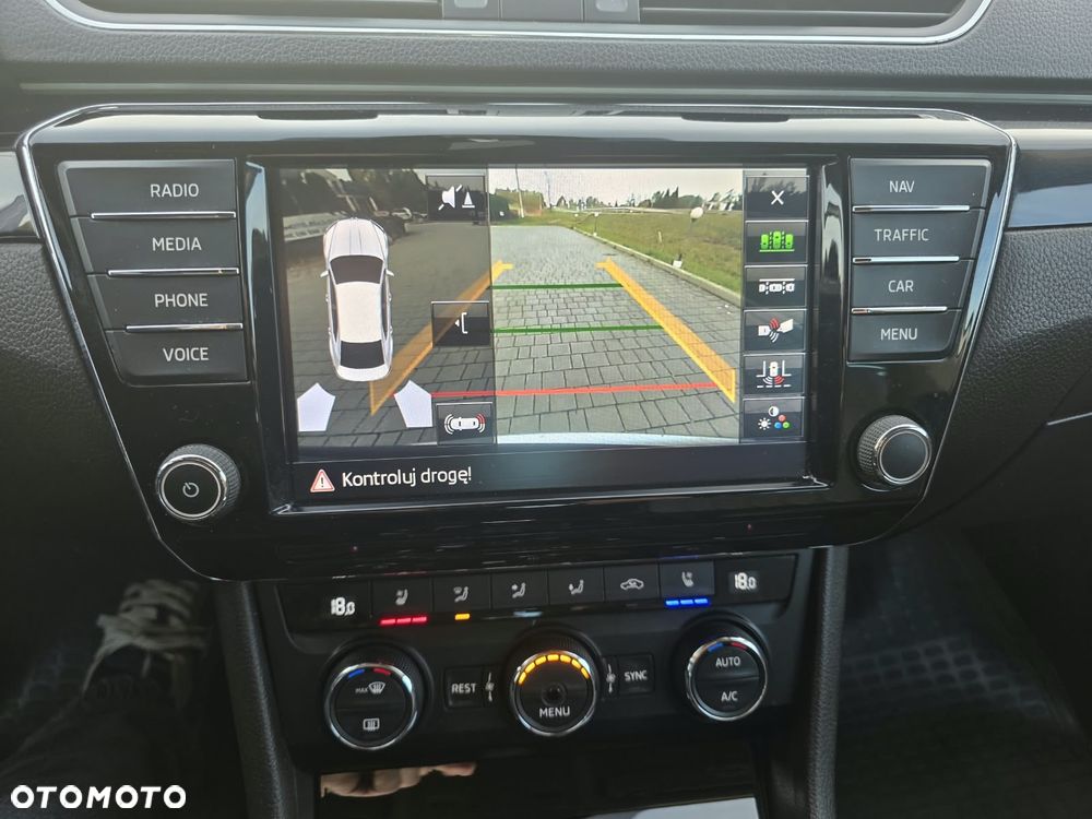 Skoda Superb 2.0 TDI 4x4 L&K DSG - 16