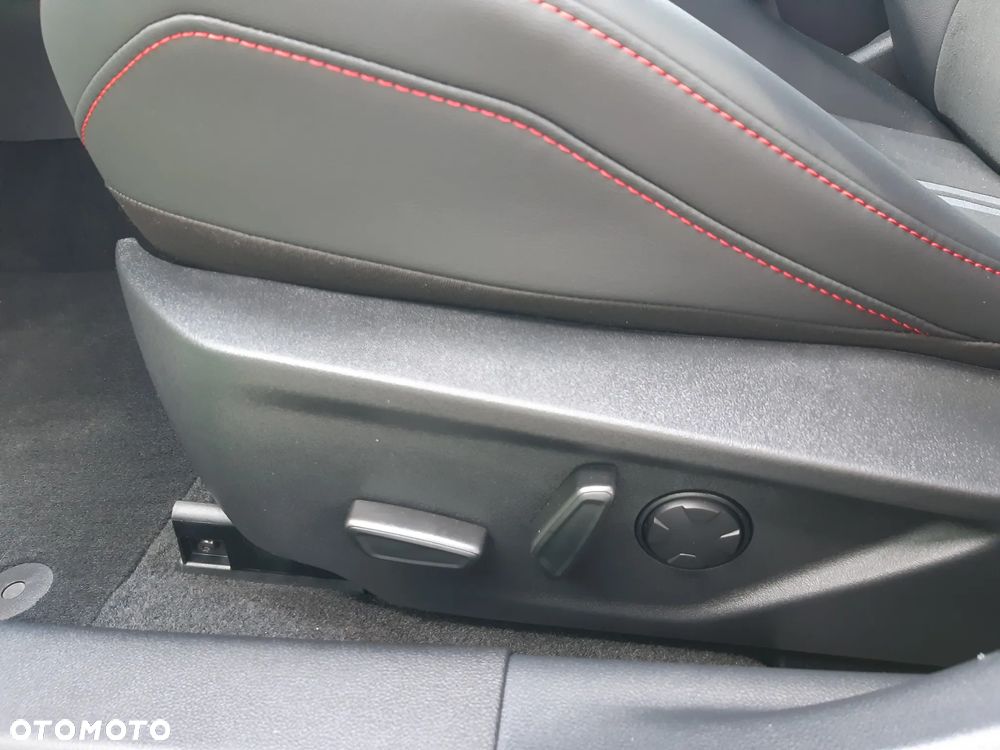 Ford Focus 2.3 EcoBoost ST X - 19