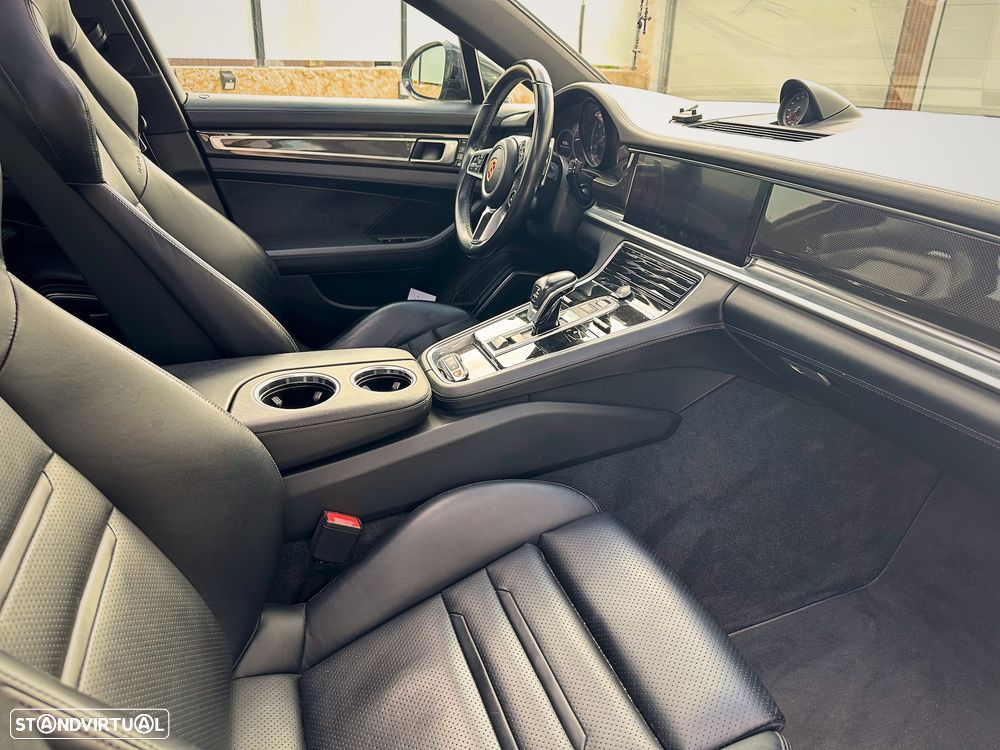 Porsche Panamera 4 S - 9