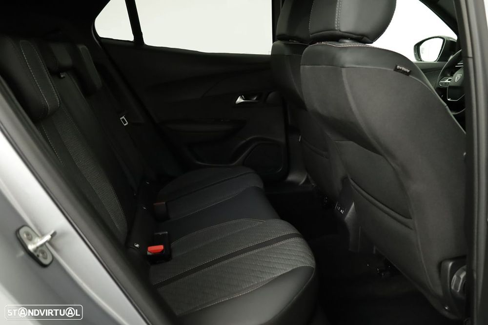 Peugeot 2008 1.2 PureTech Allure - 22
