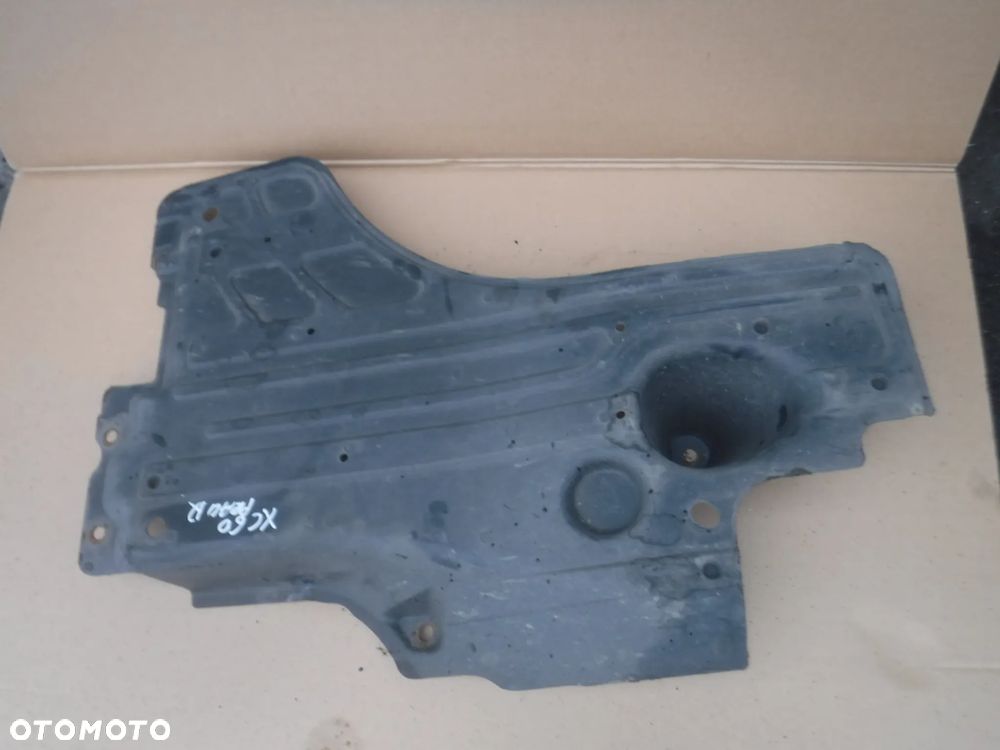 Volvo XC60 I  oslona podwozia prawa