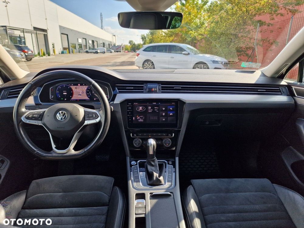 Volkswagen Passat - 21