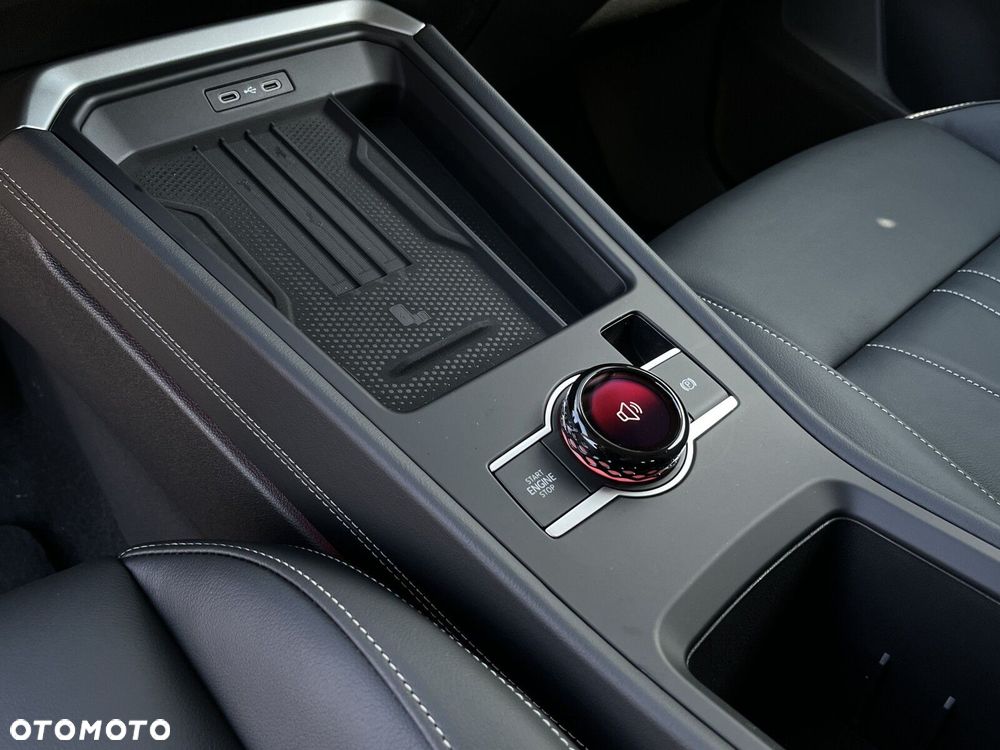 Volkswagen T-Roc - 24