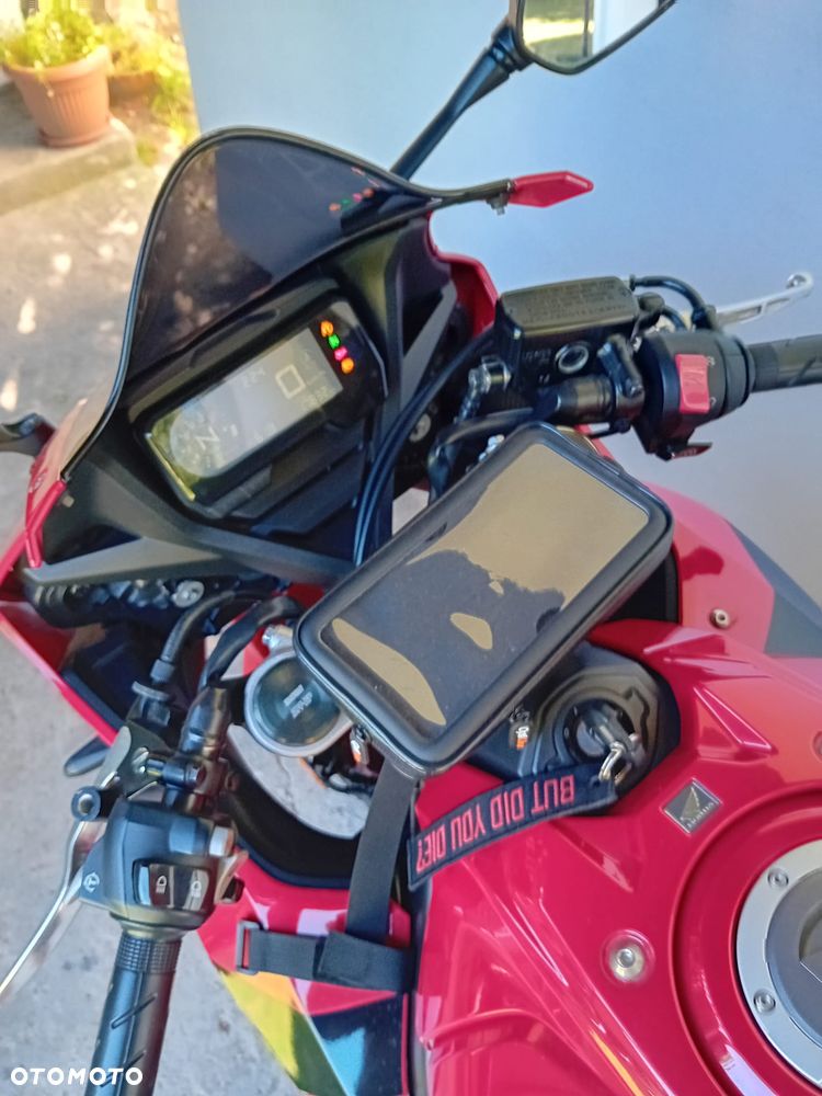 Honda CBR - 7