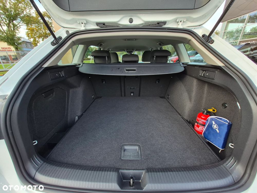 Volkswagen Golf Variant 1.5 eTSI EVO Life DSG - 31