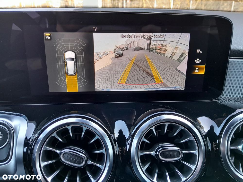 Mercedes-Benz GLB 250 4-Matic Style 8G-DCT - 12