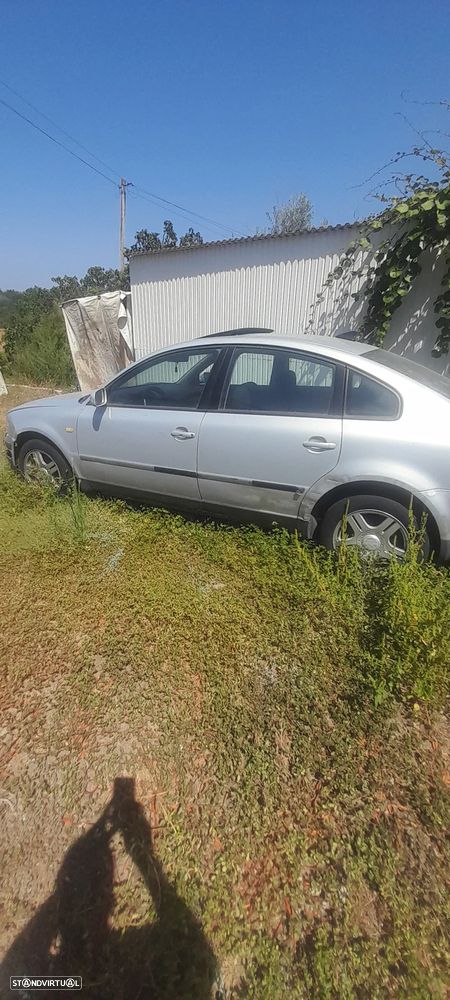VW Passat 1.9 TDi Confortline - 2