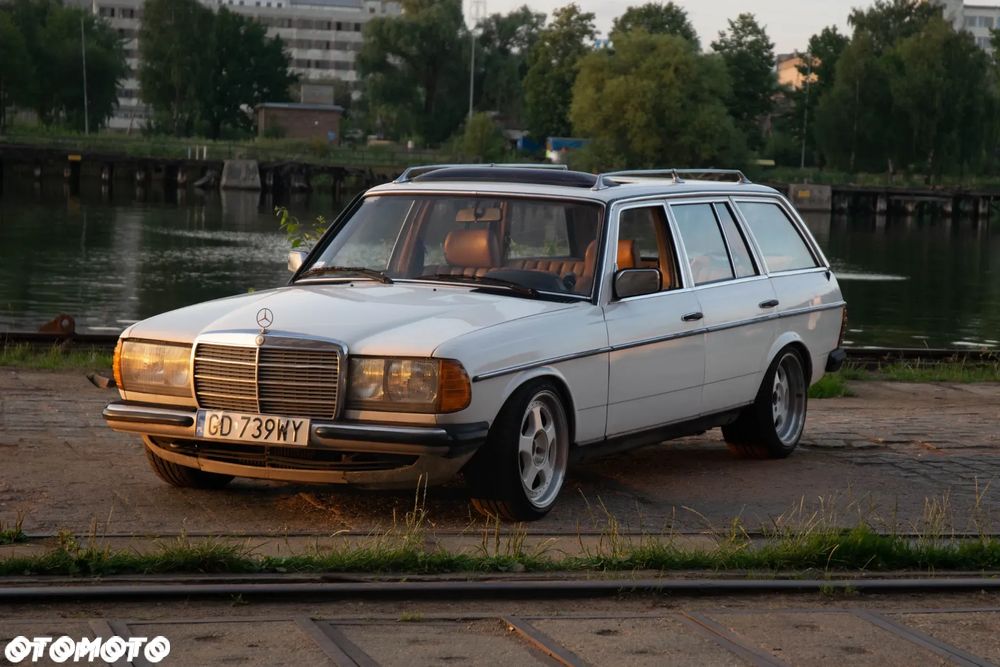 Mercedes-Benz W123 - 7