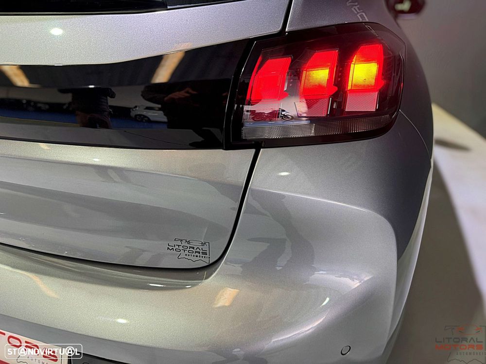 Peugeot 208 1.2 PureTech Active Pack - 11