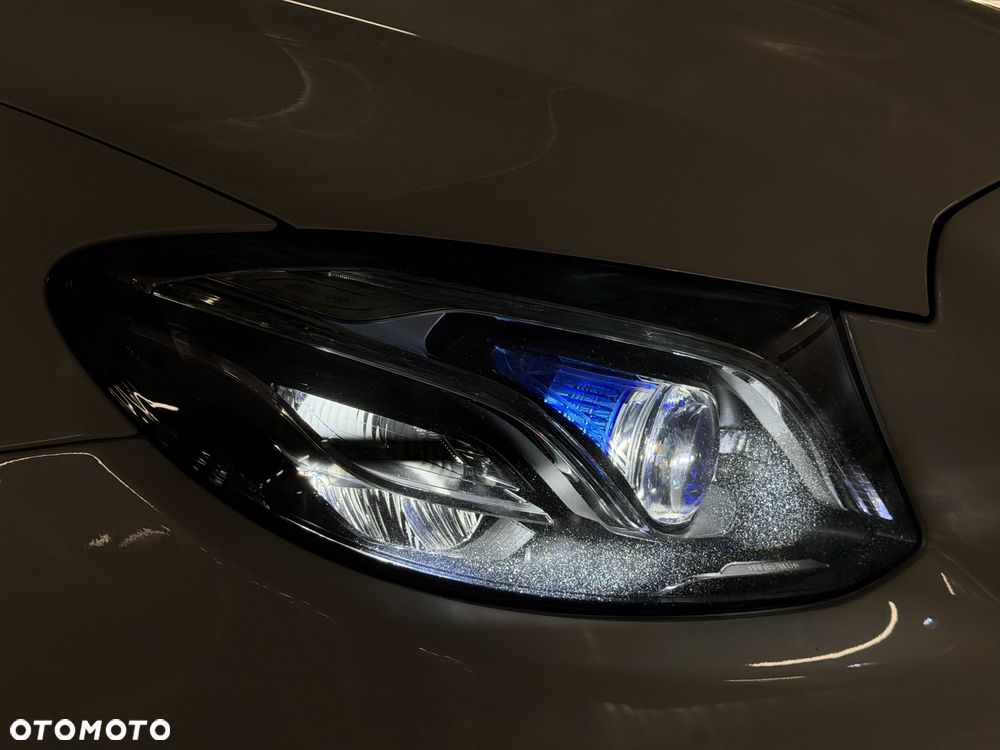 Mercedes-Benz Klasa E 220 d 4-Matic 9G-TRONIC - 14