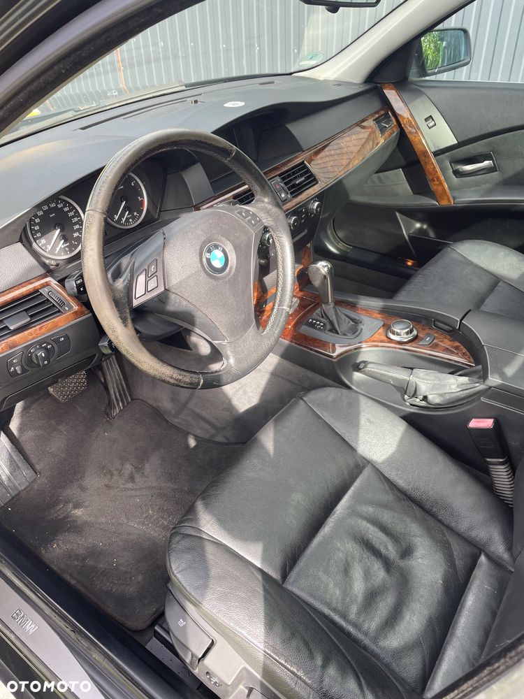 BMW Seria 5 525d - 6