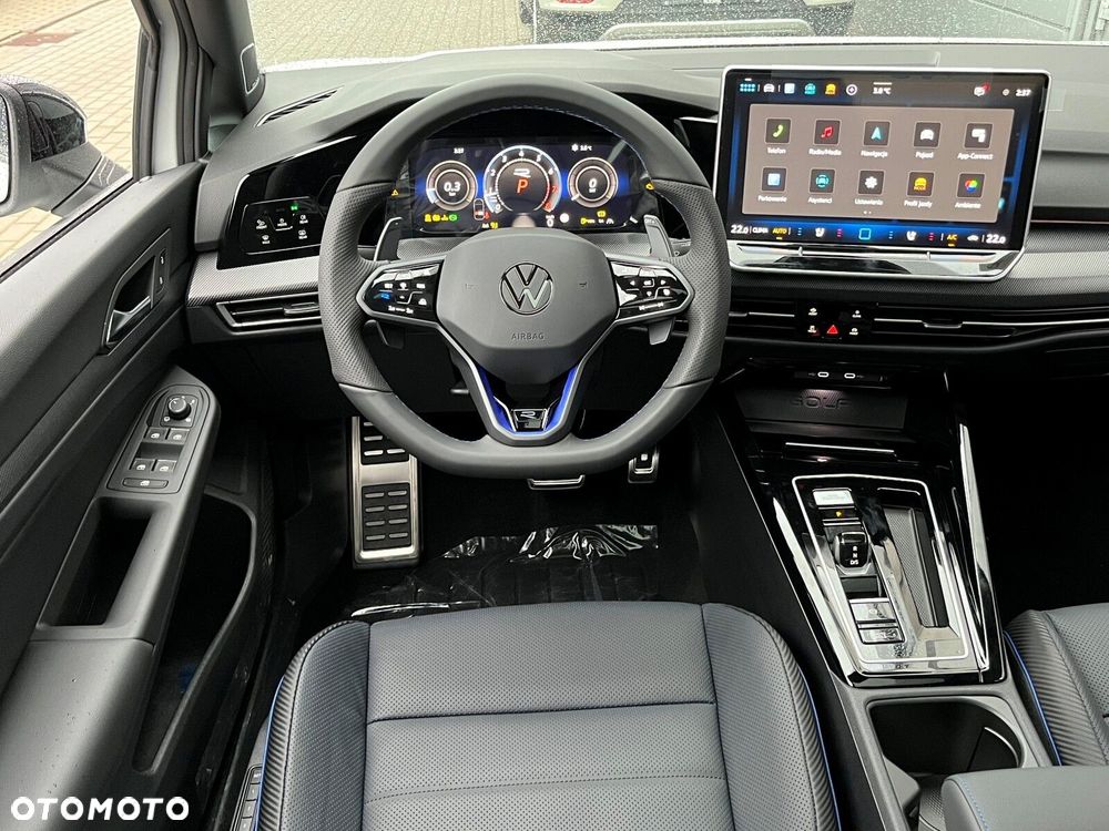 Volkswagen Golf - 8