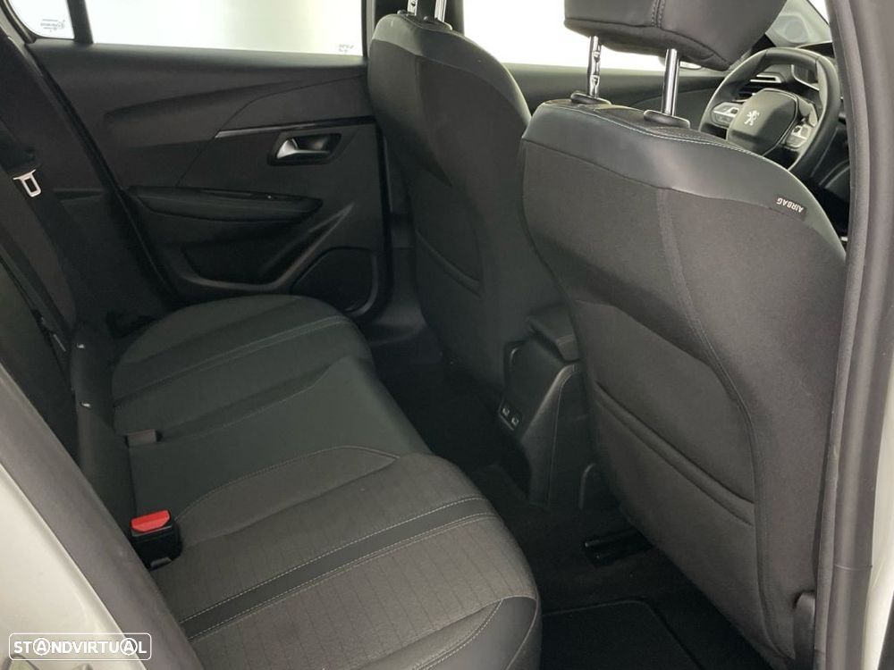 Peugeot 208 1.2 PureTech Allure - 23