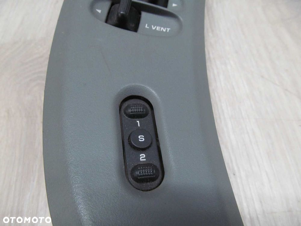 CHRYSLER GRAND VOYAGER IV PANEL PRZELACZNIK OTWIERANIA SZYB 04685780AB - 5
