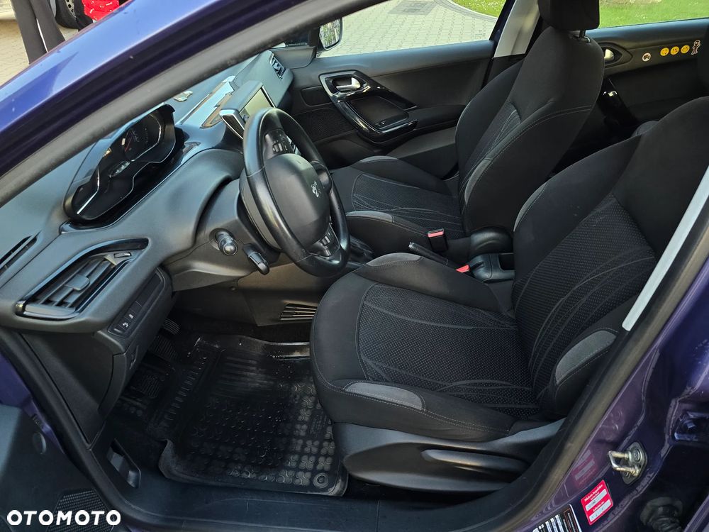 Peugeot 208 1.2 PureTech Active - 14