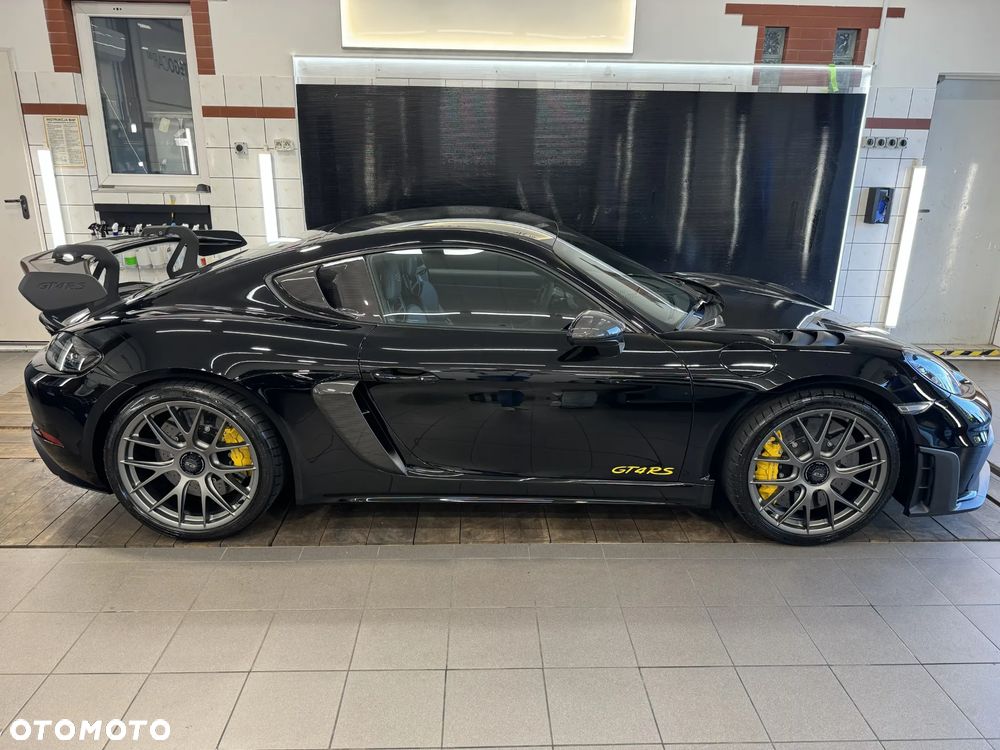 Porsche 718 Cayman - 3