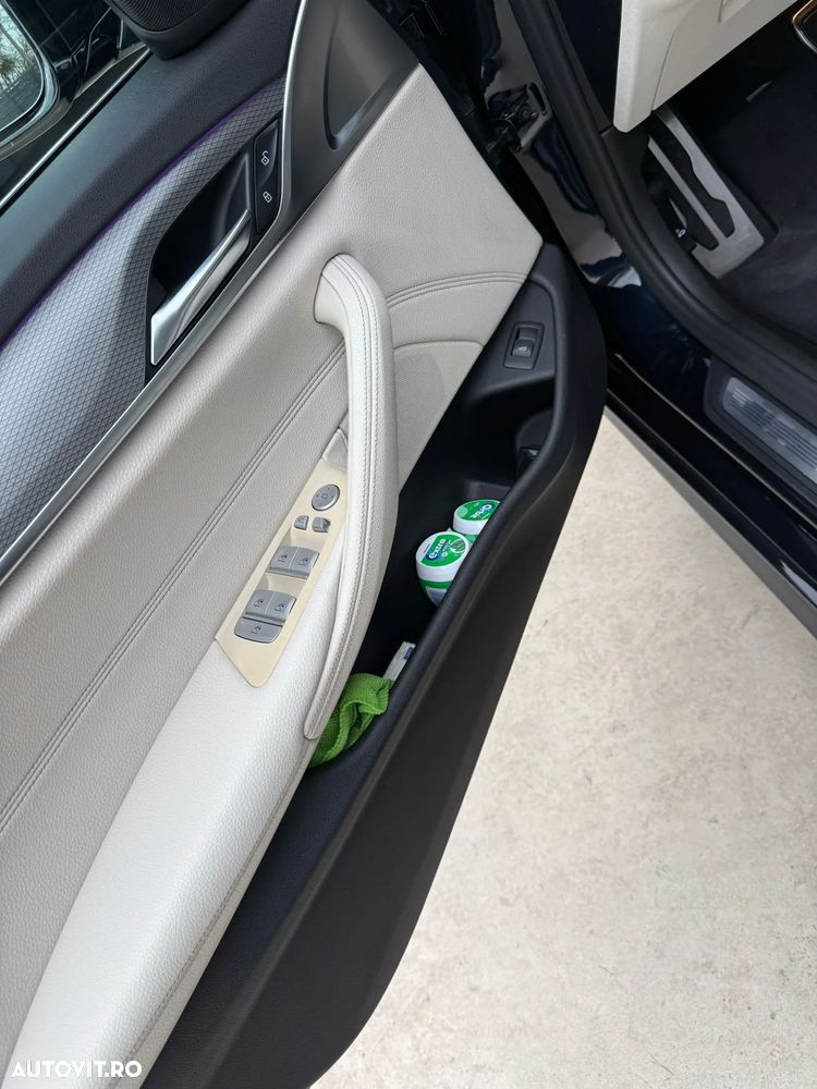 BMW Seria 5 530d xDrive AT - 17