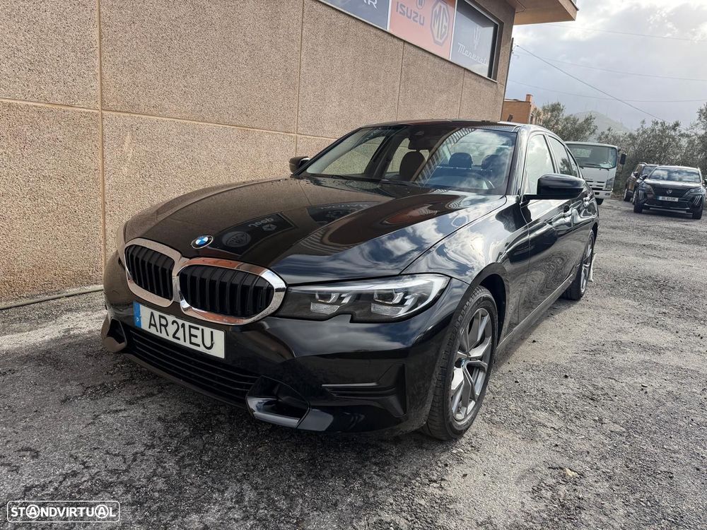 BMW 318 d Pack Desportivo M Auto - 7