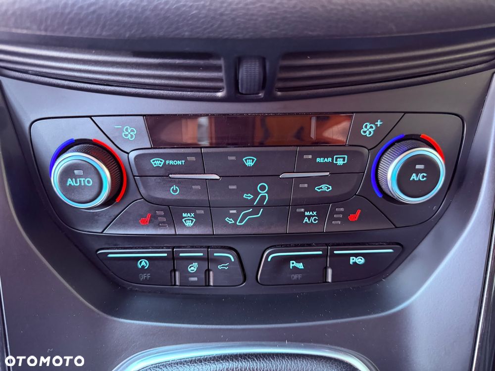 Ford Kuga - 19