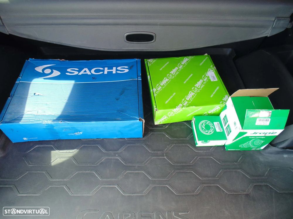 Kia Carens 1.7 CRDi ISG TX Aut. - 36