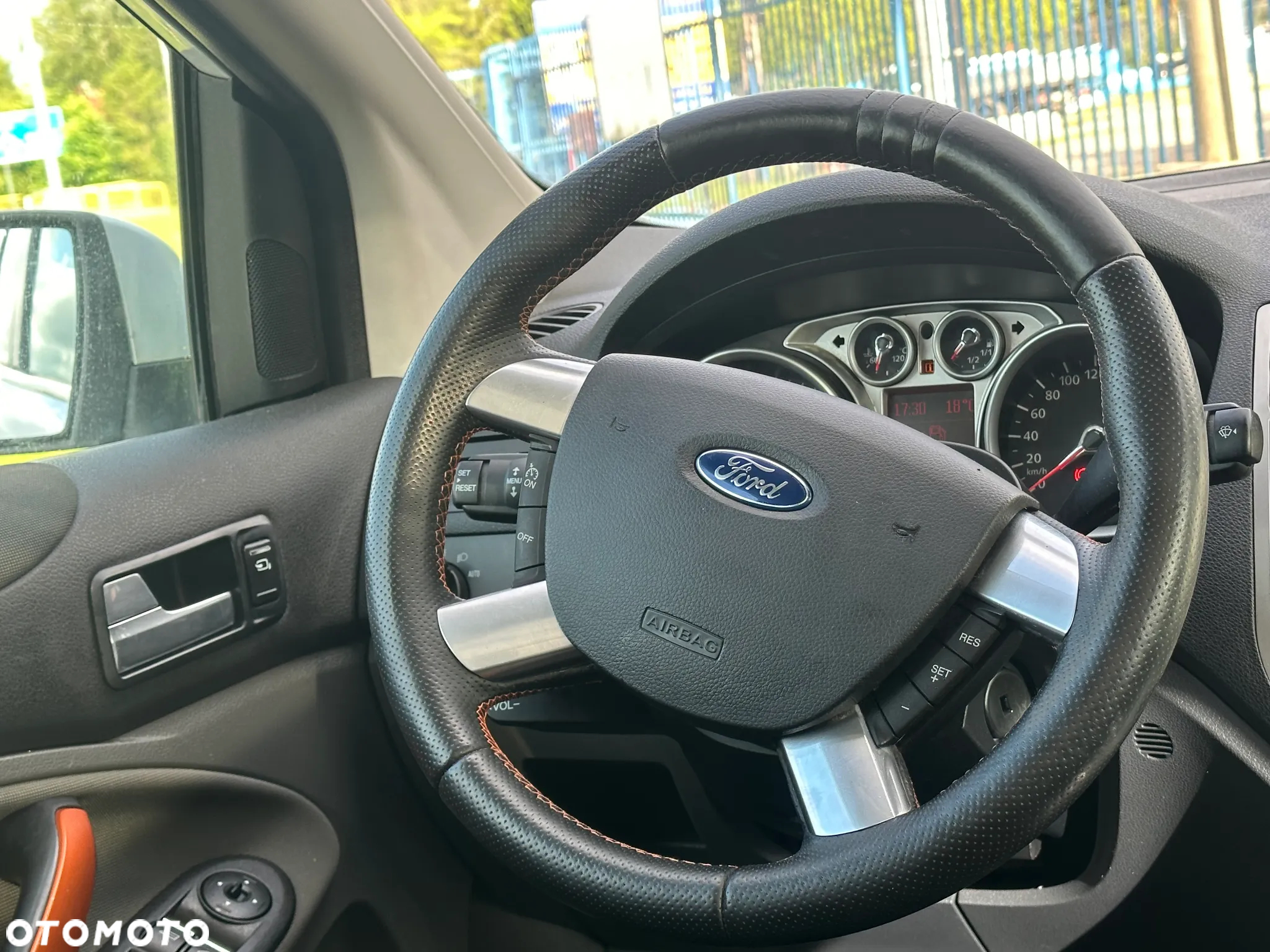 Ford Kuga 2.0 TDCi 4x4 Titanium - 11