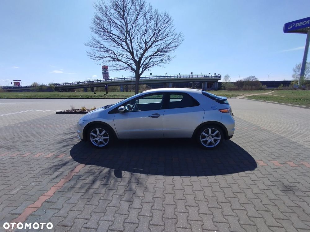 Honda Civic 1.8i-VTEC Comfort - 11