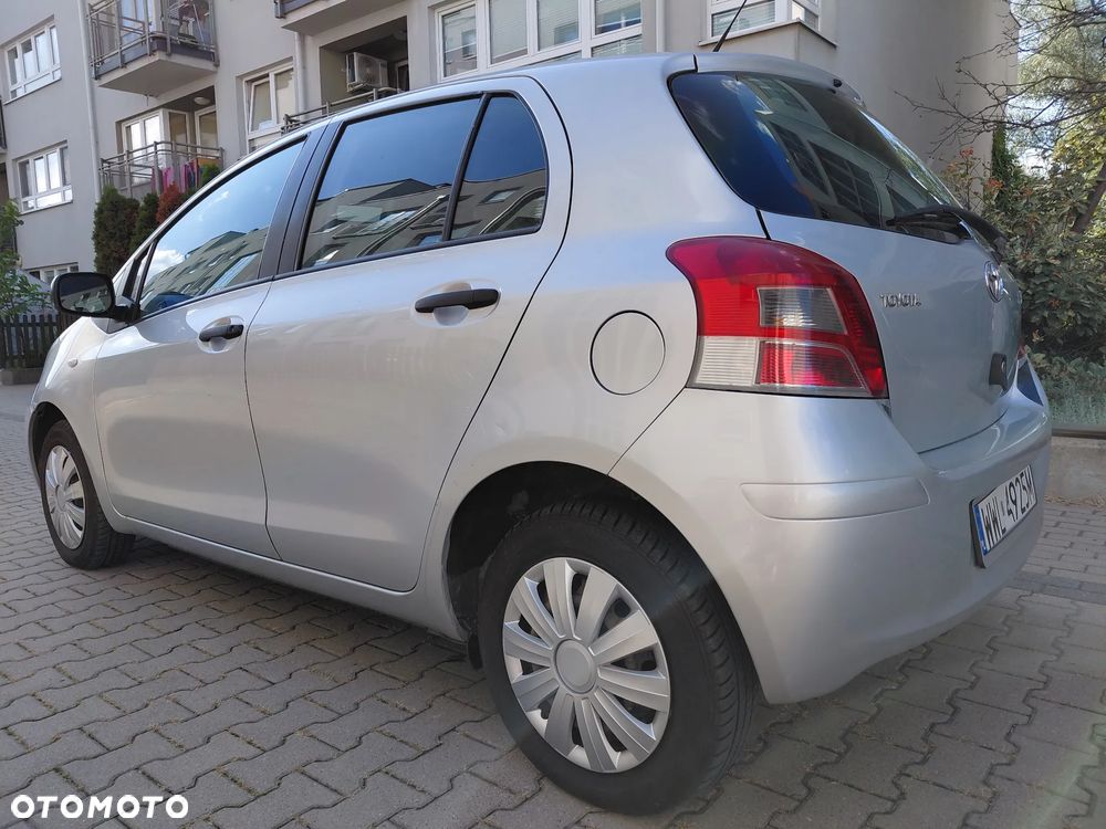 Toyota Yaris 1.0 Luna EU5 - 4