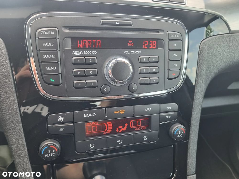 Ford S-Max 2.0 TDCi DPF Titanium - 19