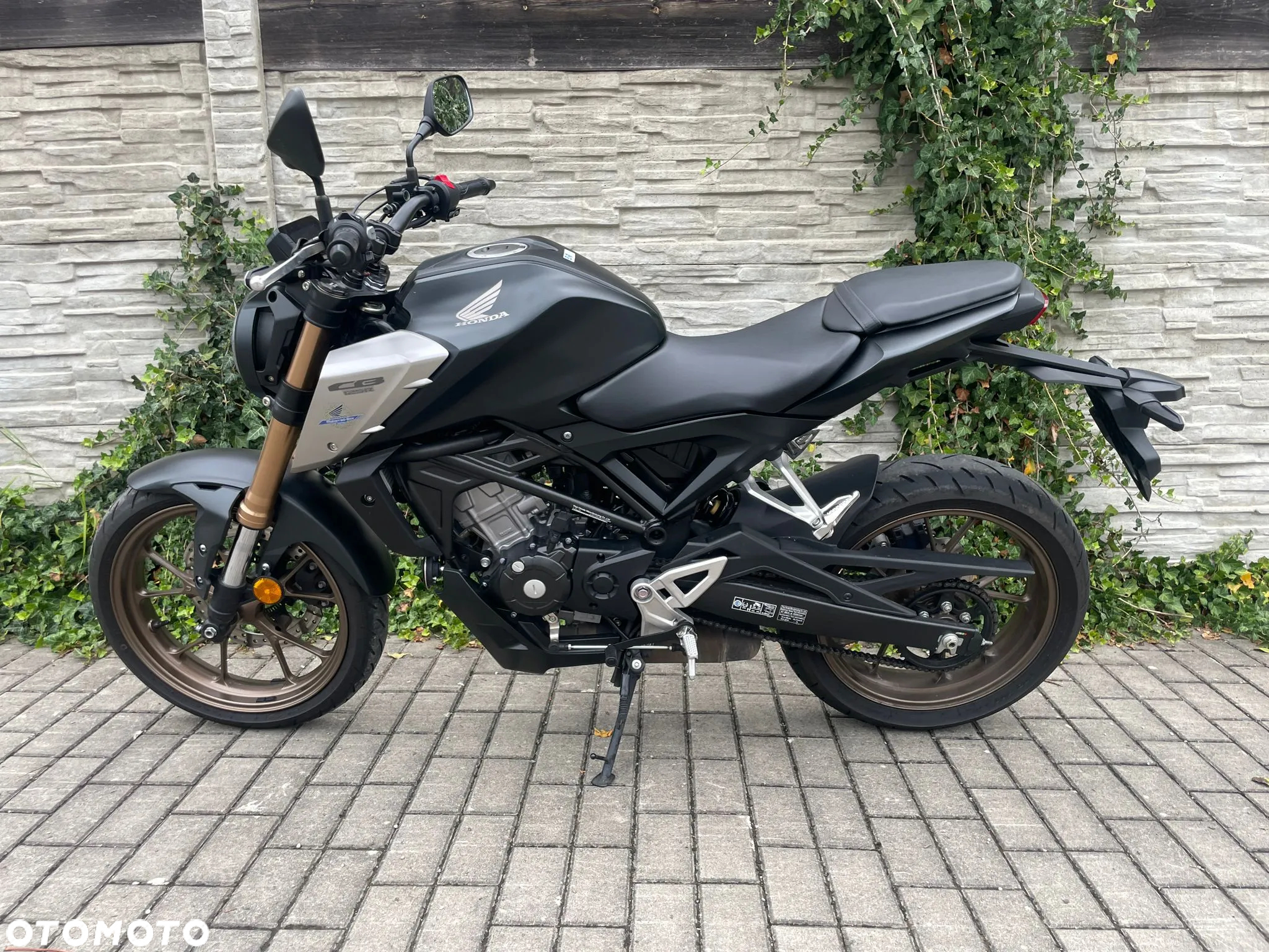 Honda CB - 8