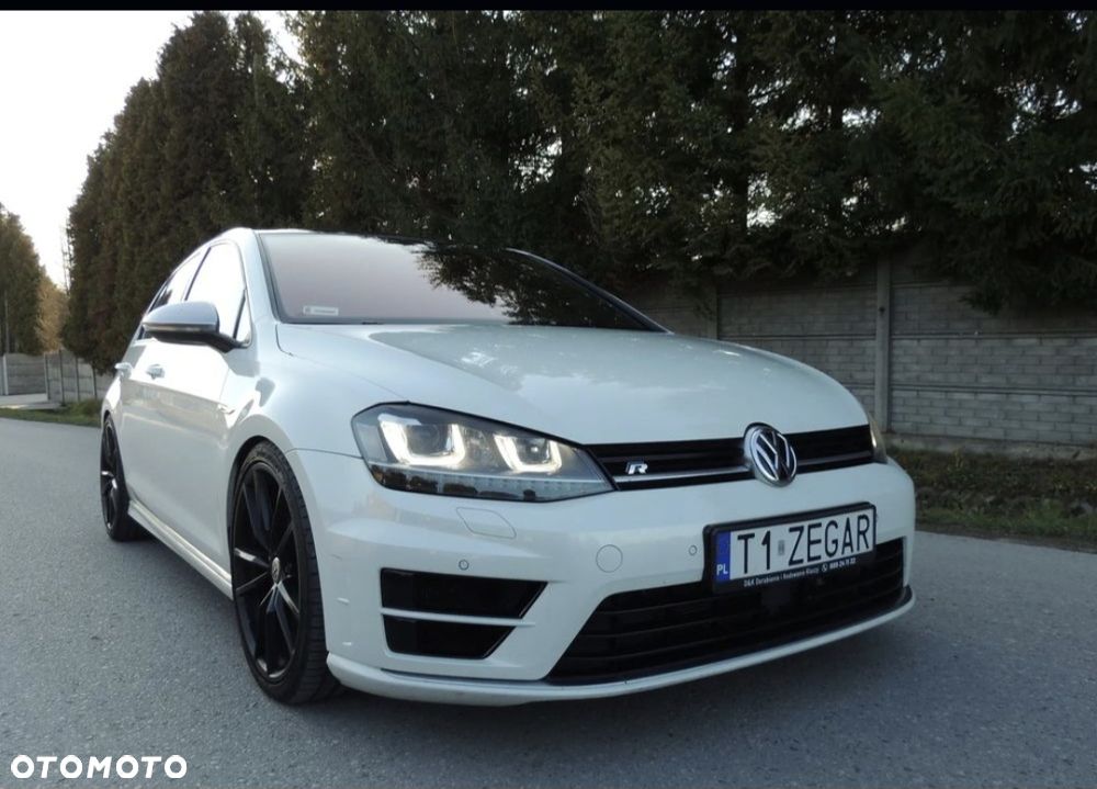 Volkswagen Golf - 22