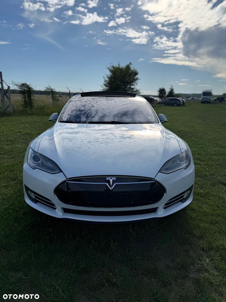 Tesla Model S Performance - 7