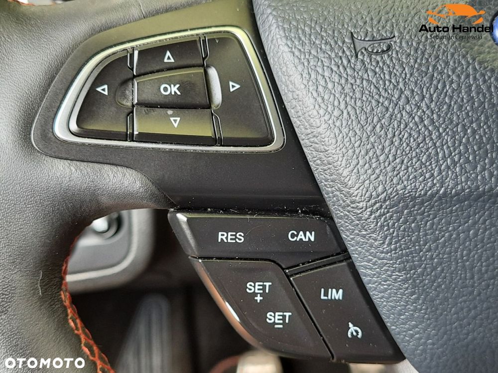 Ford Kuga 1.5 EcoBoost 2x4 ST-Line - 19