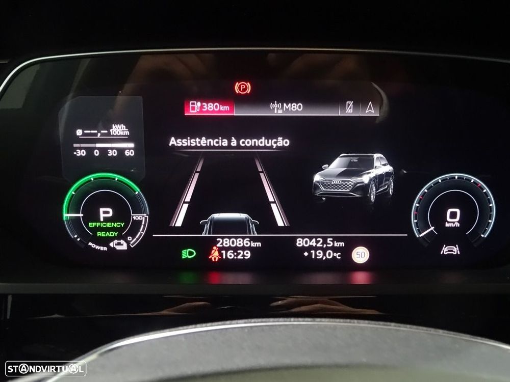 Audi Q8 e-Tron 55 quattro Advanced - 16