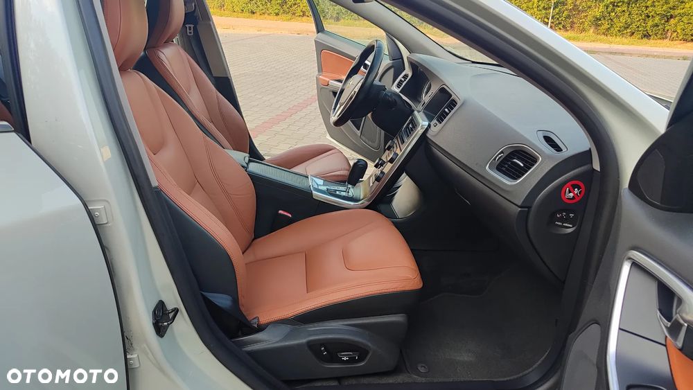 Volvo S60 D3 Geartronic Summum - 23