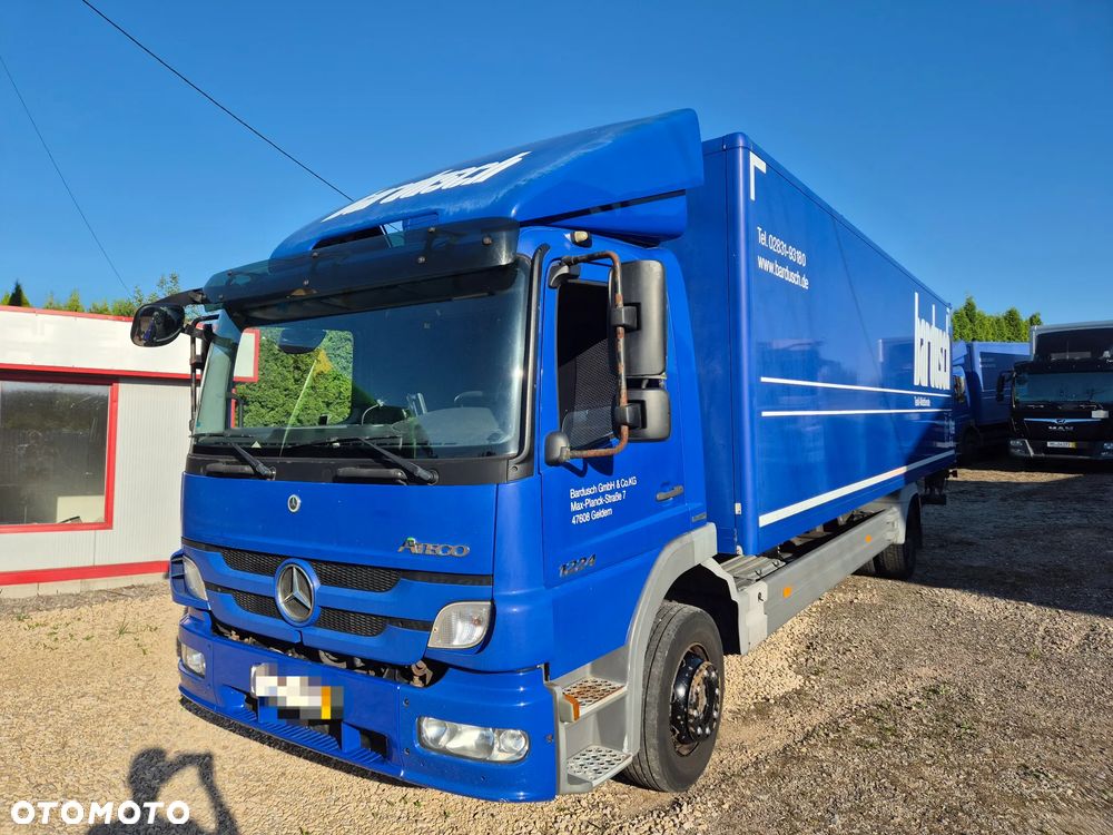 Mercedes-Benz Atego 1224 z Niemiec 9m kontener izoterma podział manual 1222 okazja - 2