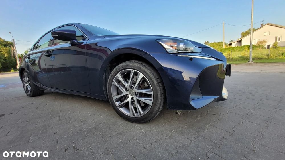 Lexus IS 200t / 300 Elegance - 3