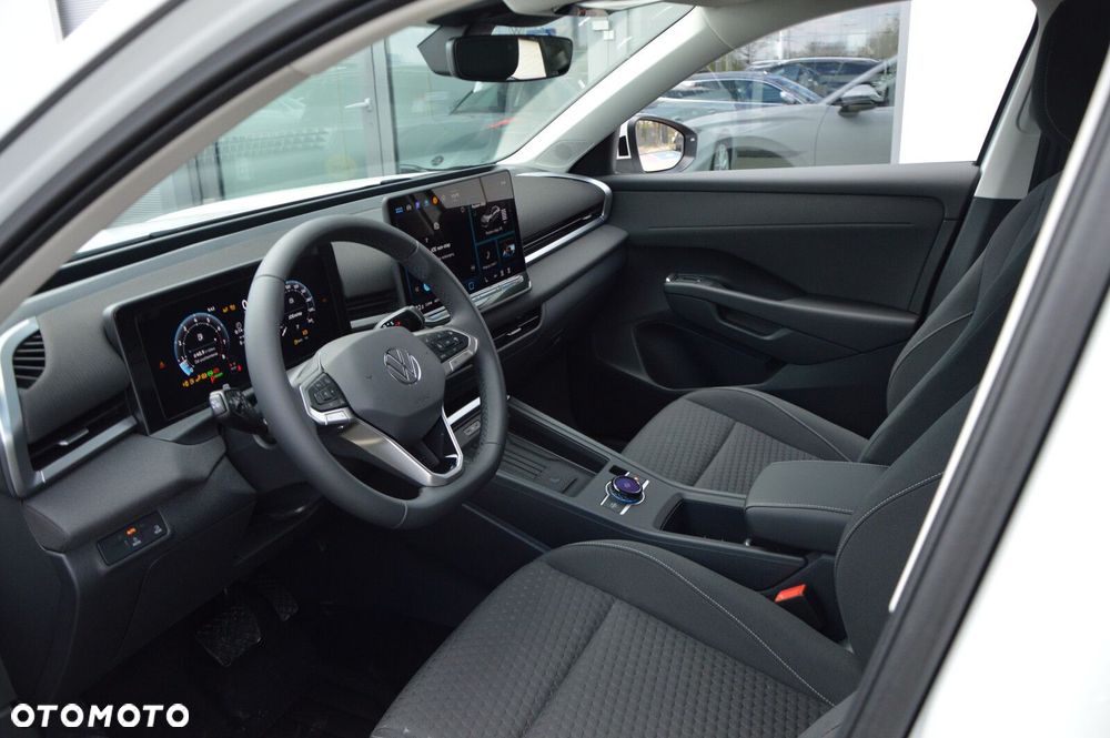 Volkswagen T-Roc - 16