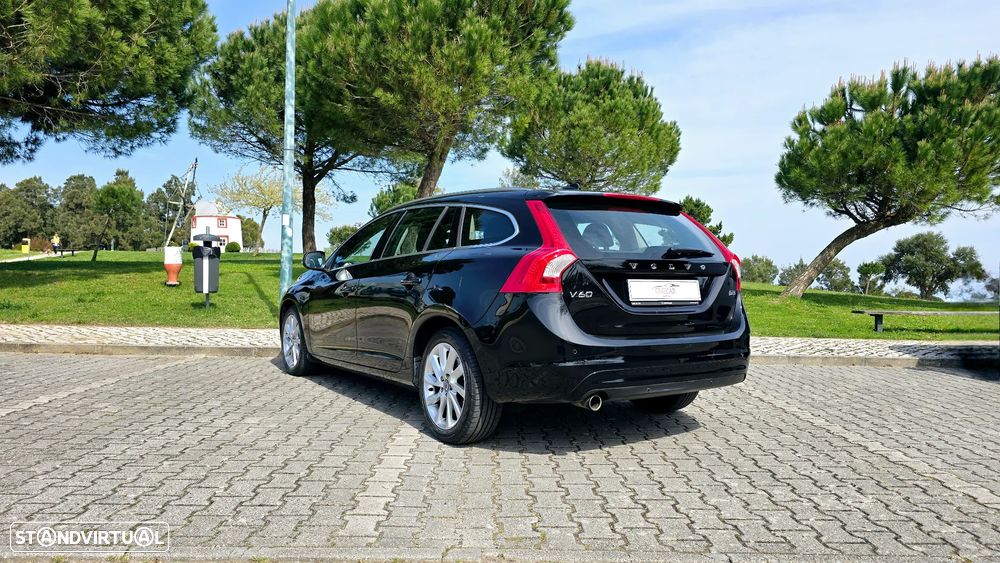 Volvo V60 2.0 D3 Summum - 8