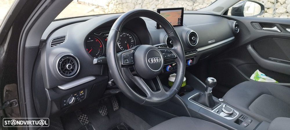 Audi A3 Sportback 1.6 TDI S-line - 11
