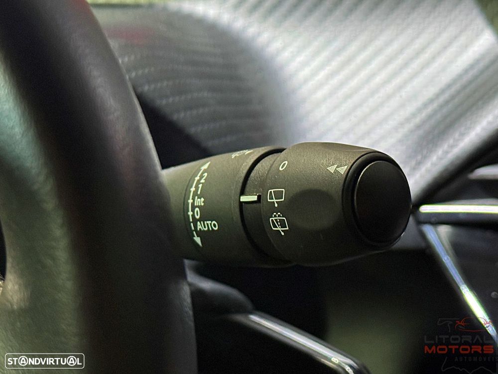 Peugeot 2008 1.2 PureTech SE Style - 25