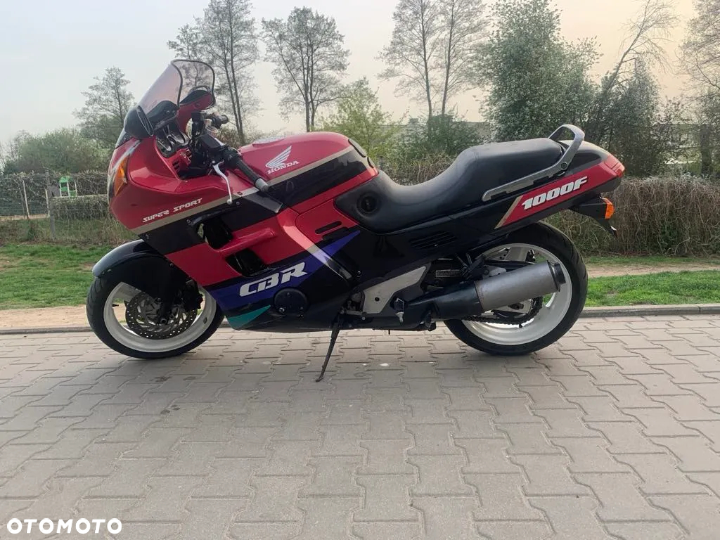 Honda CBR - 3